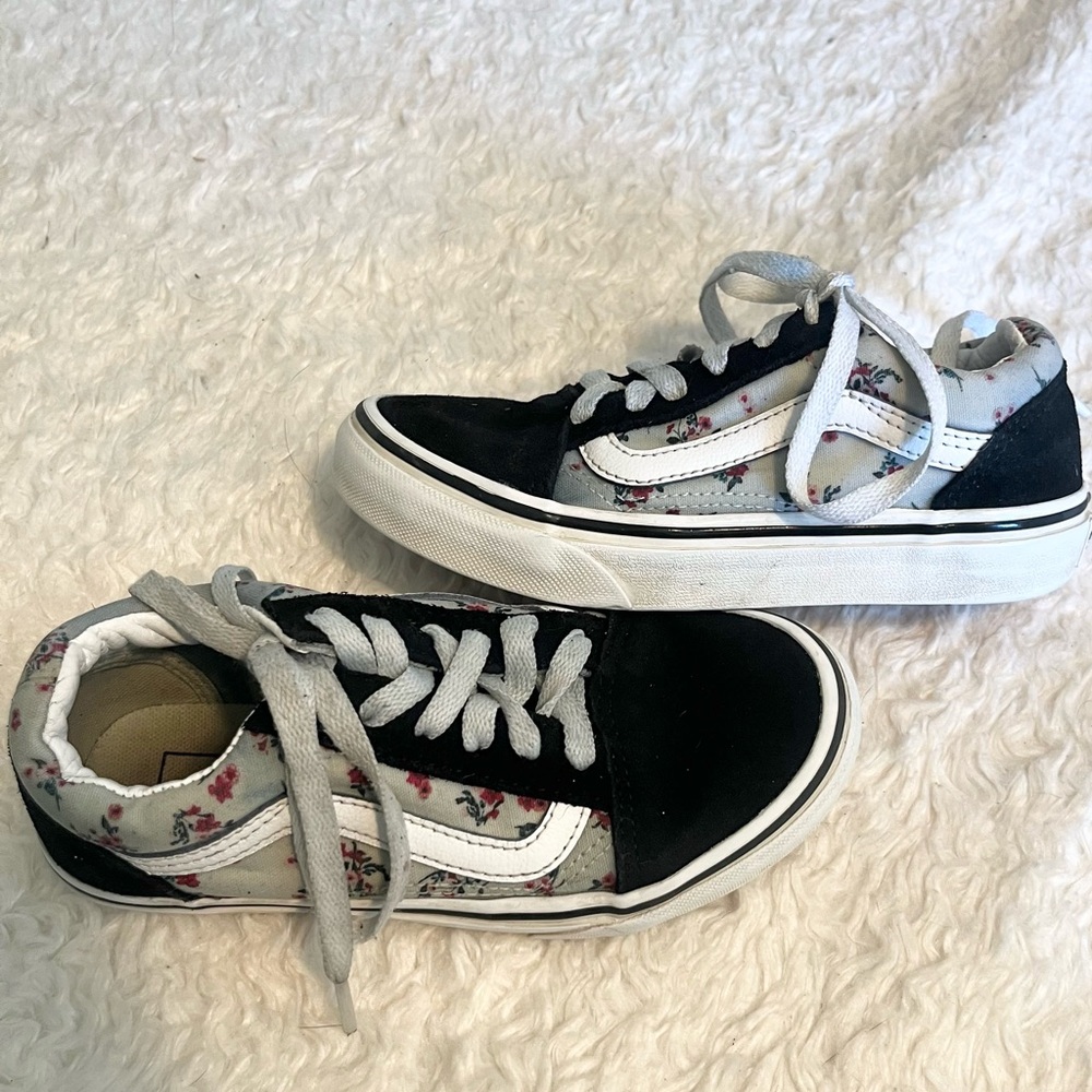 Vans Black and Gray Sneakers Classic Style